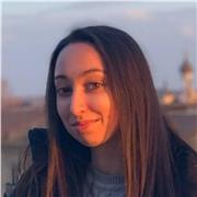 Diplomata in lingue, disponibile per bimbi, ragazzi di medie/superiori ed adulti con livello base. Ho esperienza con ragazzi DSA